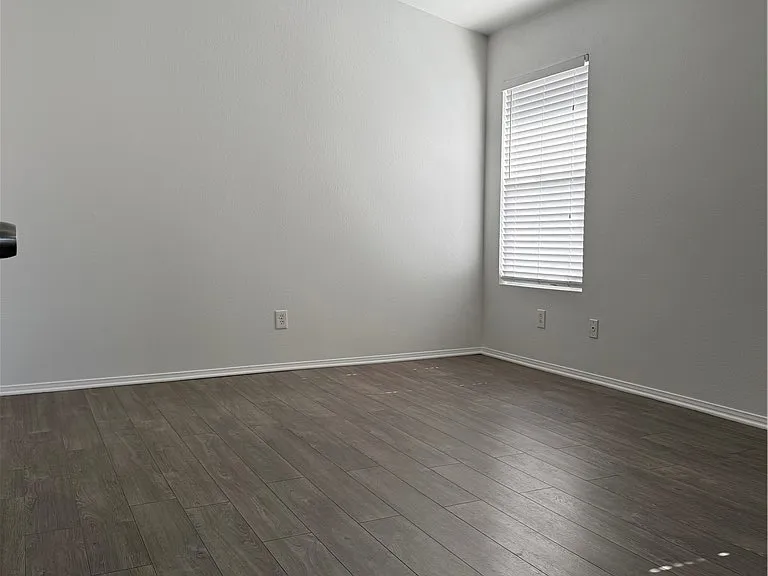 8109 Chambersberg St — Photo 12
