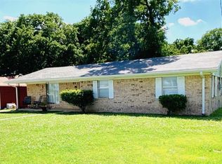 2721 Red Cedar Rd, Ardmore, OK 73401