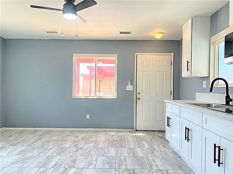 17601 Sycamore Ln — Photo 36