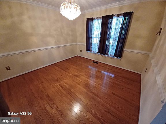 5th image of 7852 Crossbay Dr