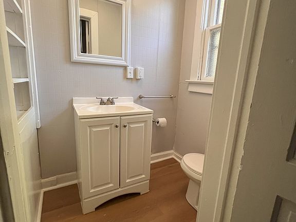 4th image of 625 Woodruff Place Middle Dr APT 1