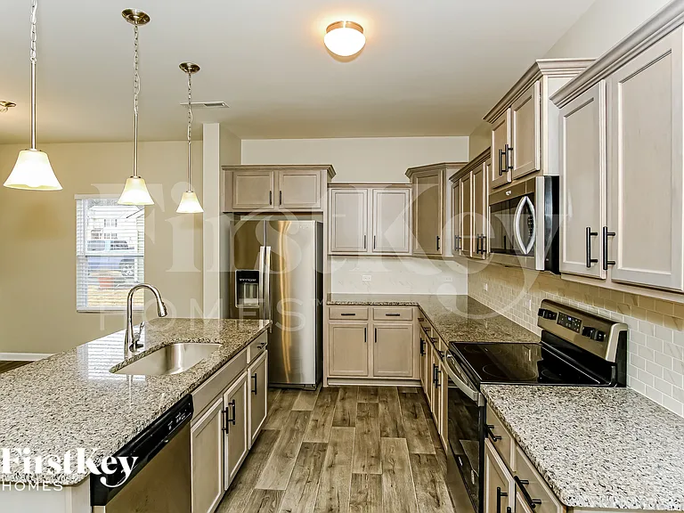 309 Connect Dr — Photo 6