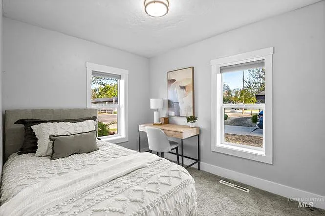 2043 S Leadville Ave — Photo 17