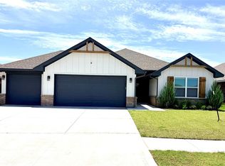 11020 SW 34th Ter, Yukon, OK 73099