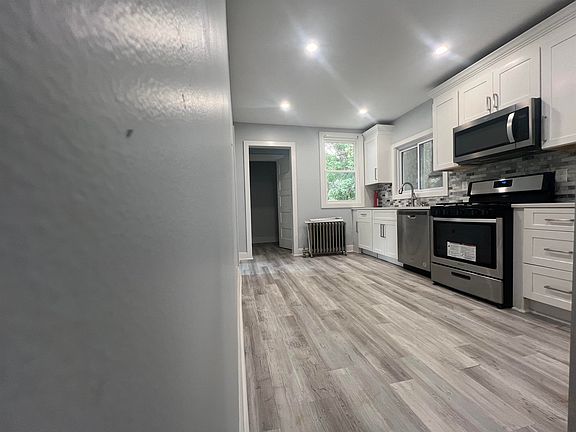 2nd image of 146 Bentley Ave Floor 2