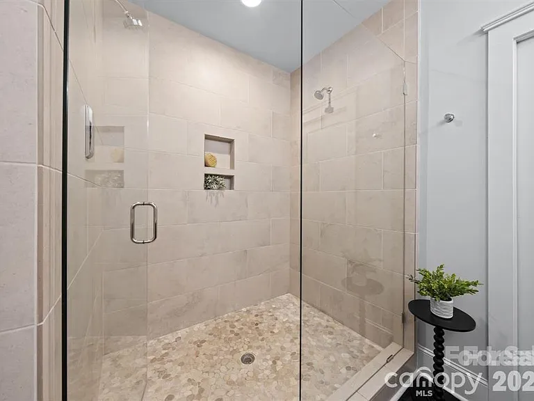 622 Mattie Rose Ln — Photo 33