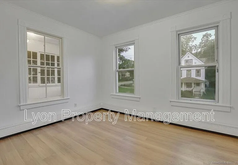 251-253 Jackson St #253 — Photo 5