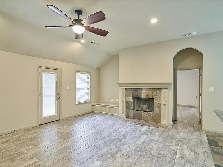 13613 Vail Dr — Photo 5