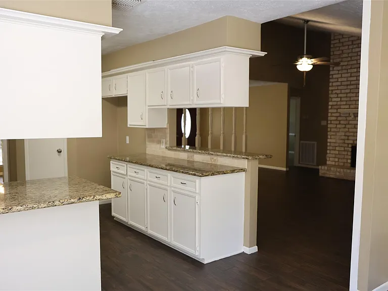 2215 Silver Falls Dr — Photo 6