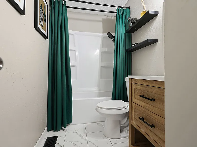 10848 Kingbee Pl #MAIN — Photo 8