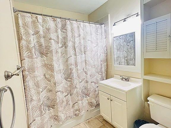 4th image of 2517 Cleveland Way