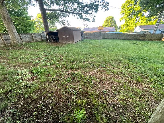 3rd image of 3677 Shady Oak Cir #1