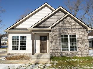 130 Mazie Dr, Lafayette, TN 37083