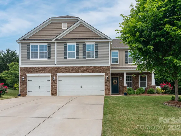 109 Meadow Stream Dr, Mount Holly, NC 28120