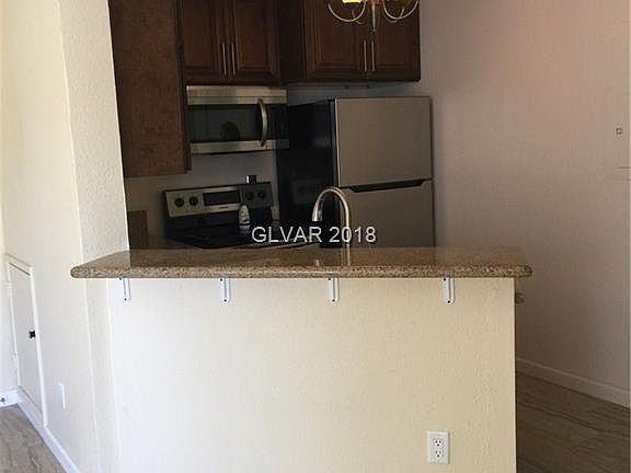 2nd image of 470 Elm Dr Unit 106