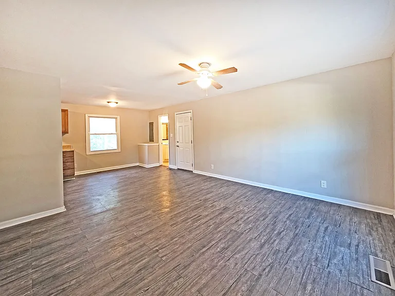 2332 Baywood Dr SE — Photo 8