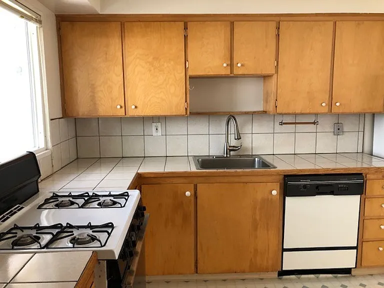 4795 SW Maple Ave — Photo 4