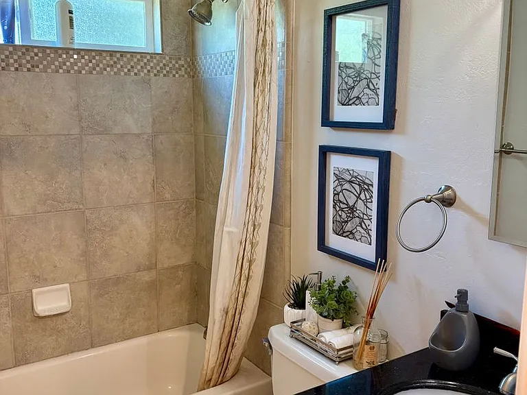 1190 Arlington Ln — Photo 8