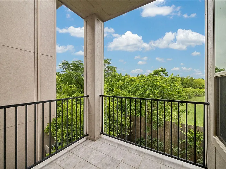 9628 Cambridge Manor Ln — Photo 5