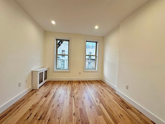 2nd image of 449 W 46th St #95