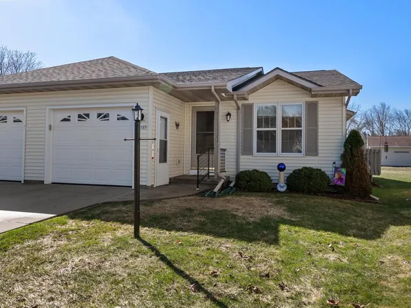 1737 Cedar COURT, Manitowoc, WI 54220