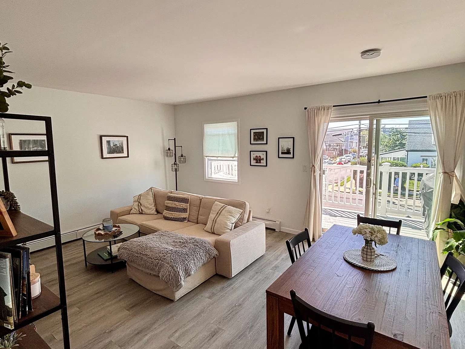3 bed, 1400 sqft, $3,595 — Photo 3