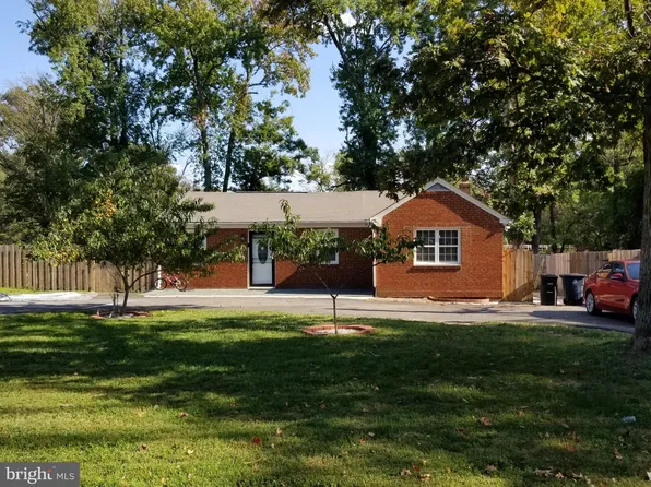 801 Warburton Ln, Fort Washington, MD 20744