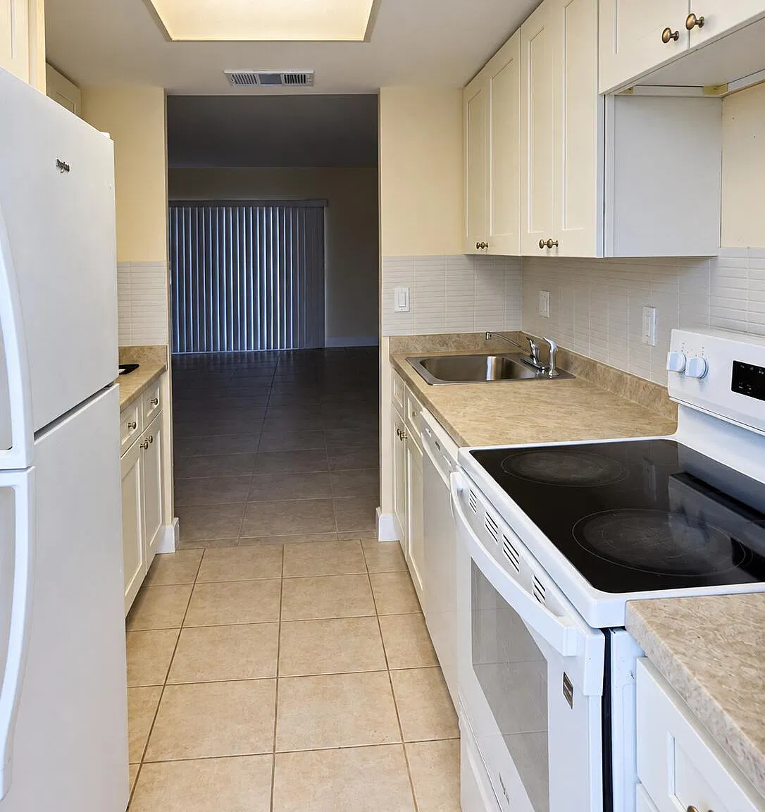 2 bed, 1.0 bath, 773 sqft, $1,700 — Photo 4