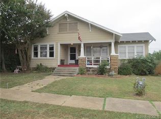306 W Division St, Henryetta, OK 74437