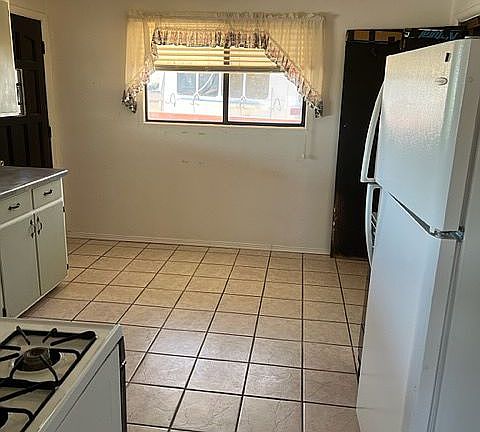 4th image of 707 W Georgia St