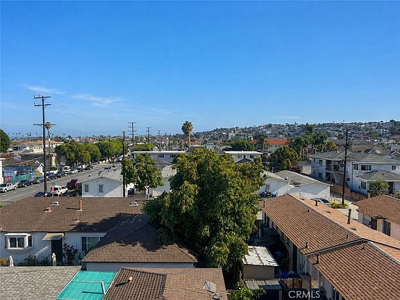 3rd image of 1311 S Grand Ave APT 18
