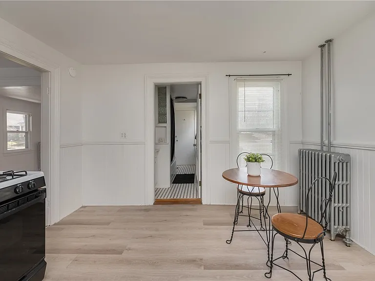 54 Sanford St #A — Photo 17