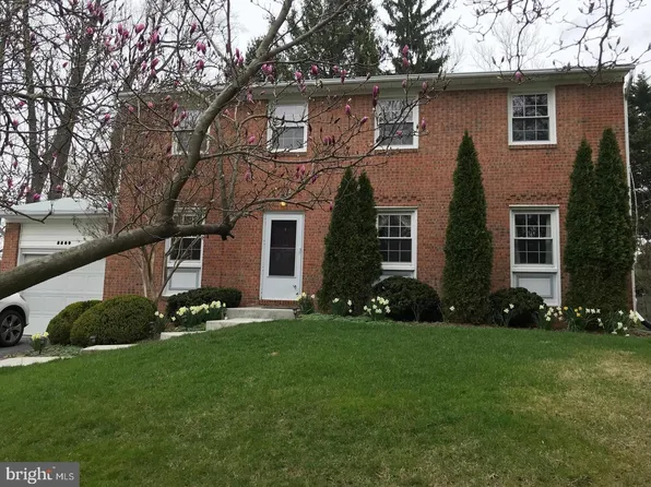 8809 Tuckerman Ln, Potomac, MD 20854