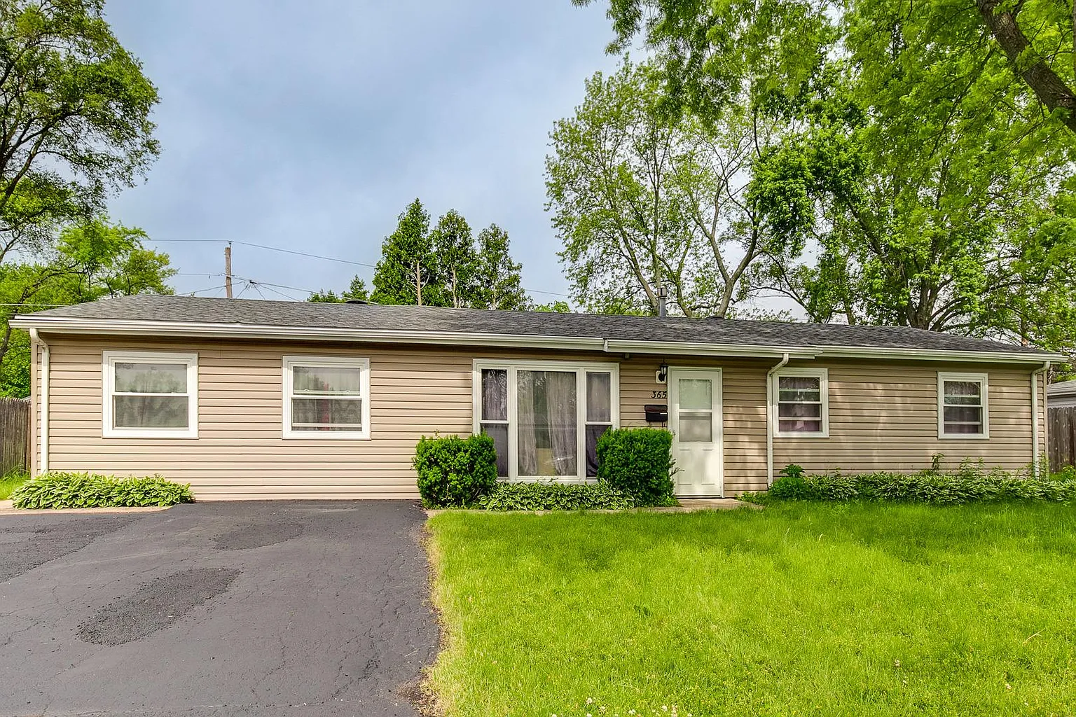 365 Larkdale Row photo 1