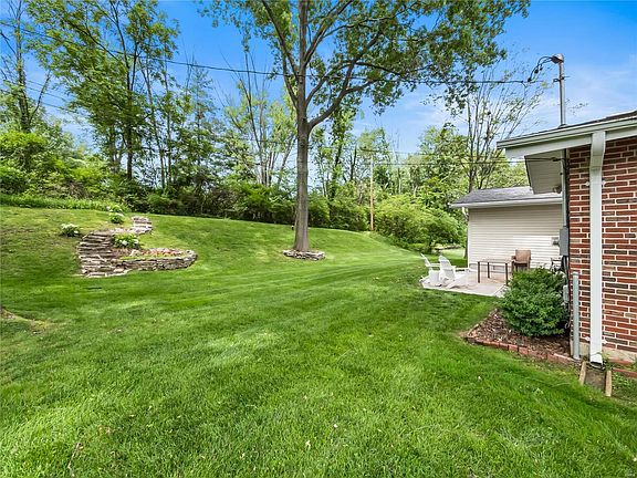5th image of 557 Beauford Dr