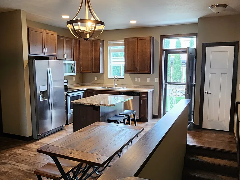 234 E Residence Pl — Photo 2