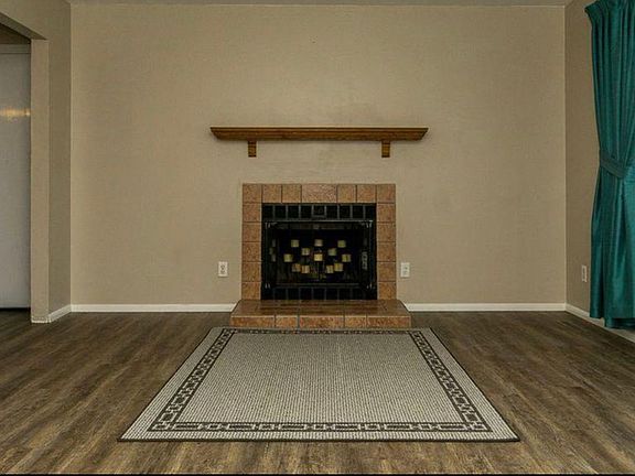 3rd image of 628 Avondale St