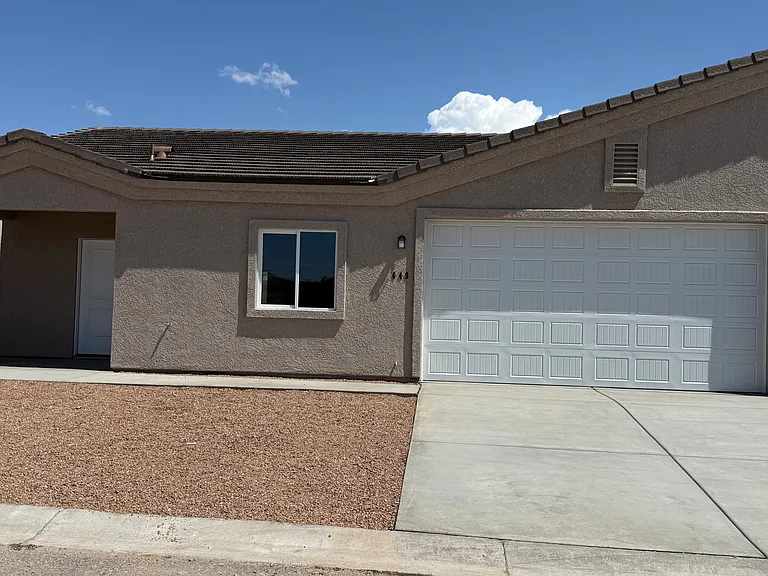 613 Vista Grande Dr — Photo 2