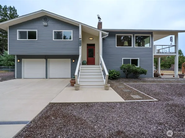 912 36th Lane, Seaview, WA 98644
