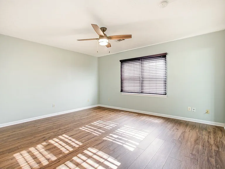 3942 Ashmore Dr — Photo 13