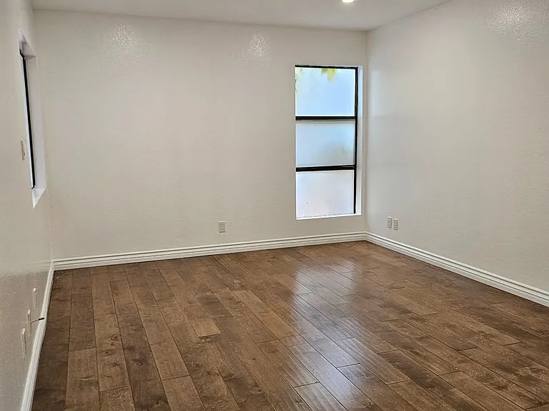 453 Ivy St — Photo 44