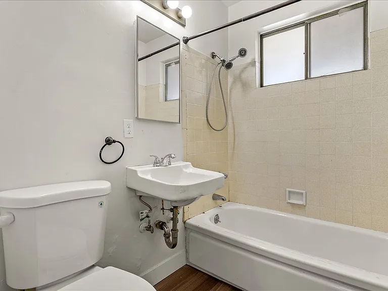 908 N San Vicente Blvd #4 — Photo 11