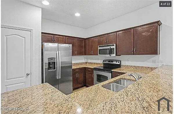 Building Photo - 12288 Black Walnut Ct