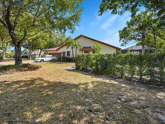 3rd image of 5172 NW 84th Road