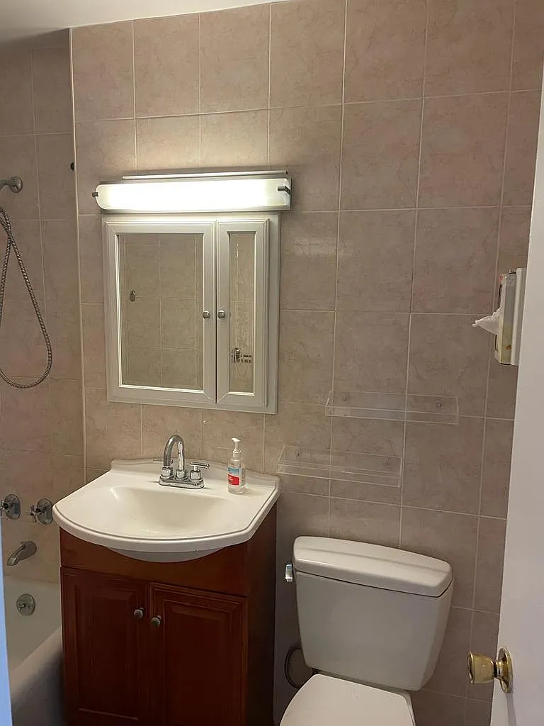 1 bed, 700 sqft, $2,300 — Photo 4