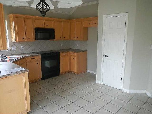5th image of 1660 Williamsburg Dr