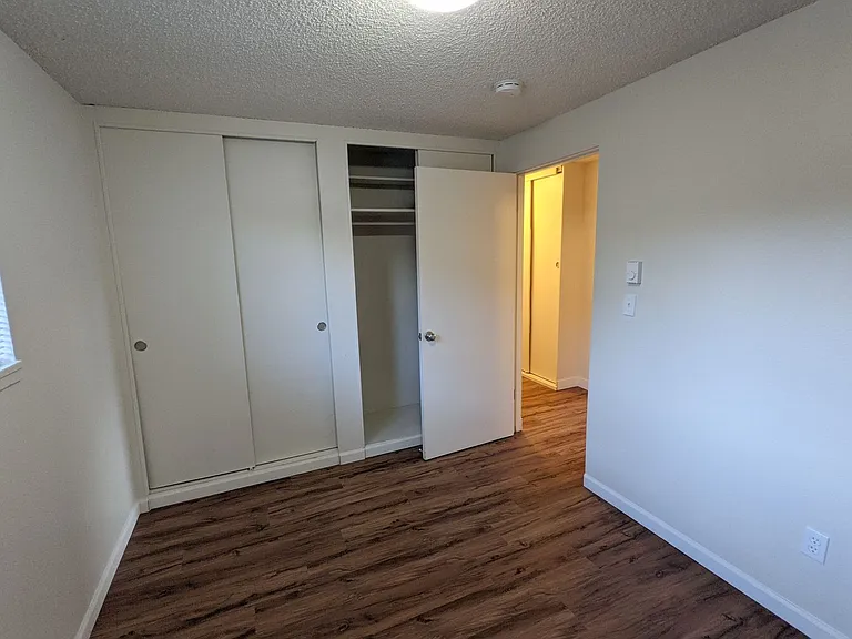 West Slope Apartments — Photo 56