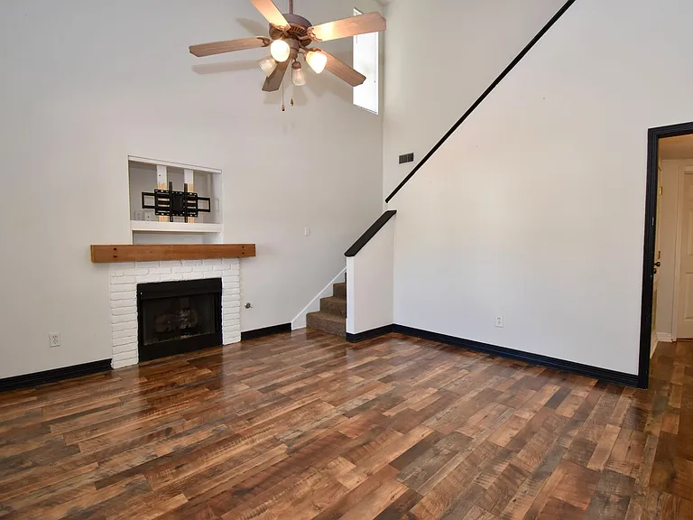 1173 Christpher Ln — Photo 4