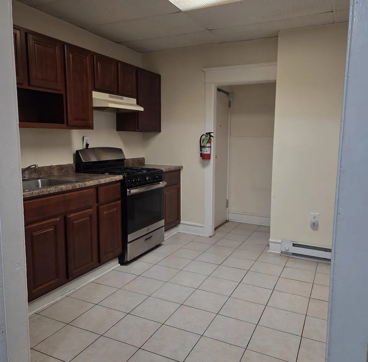 2 bed, 800 sqft, $1,400 — Photo 1