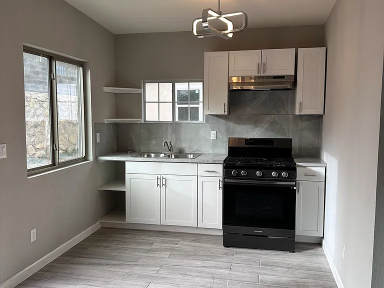 9256 Roseway Dr #B — Photo 1